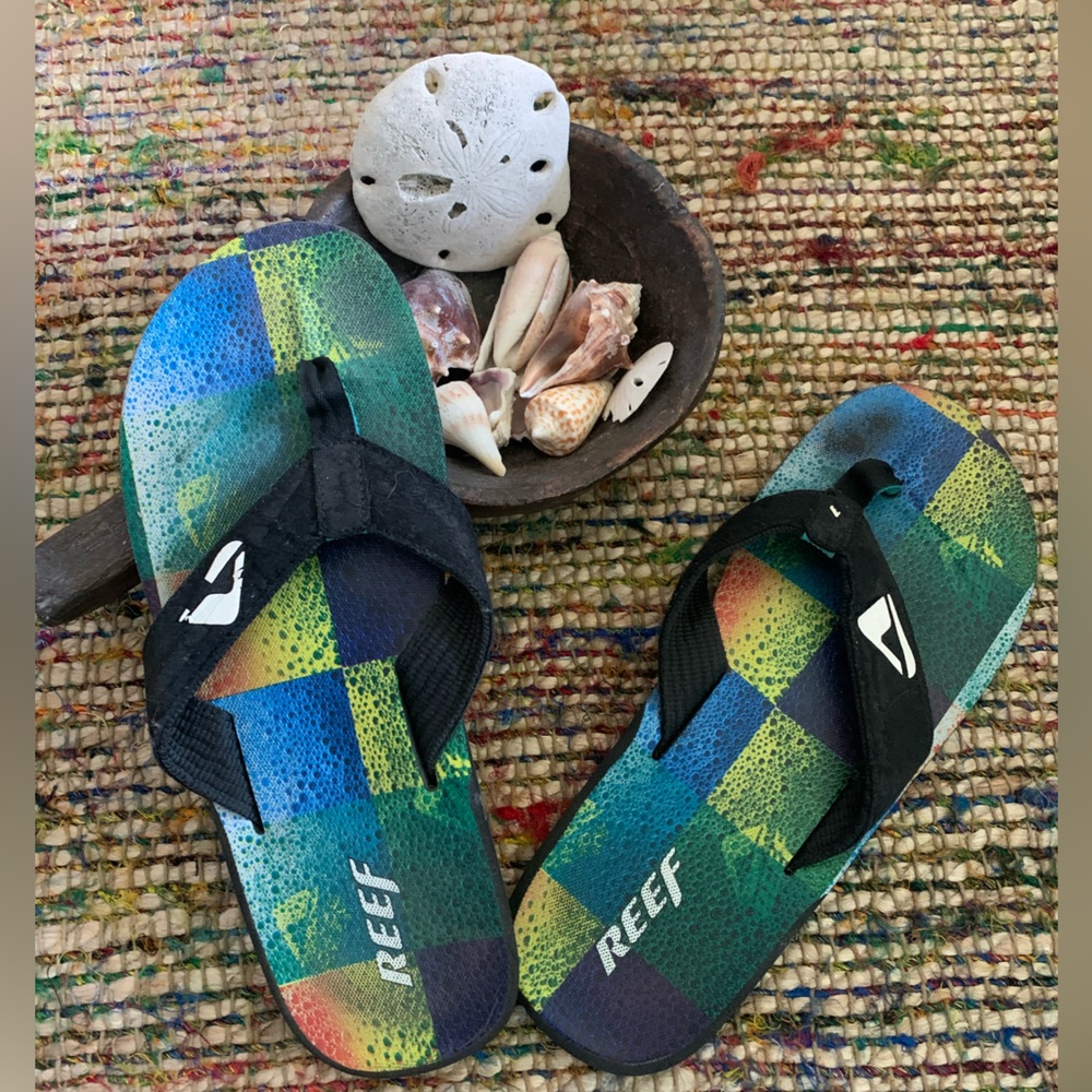 REEF men’s flip flops size 12